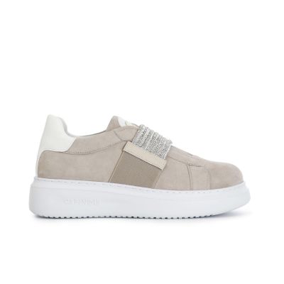 Sneakers Cafènoir modello slip-on in camoscio arricchita da una fascia di strass DE5015